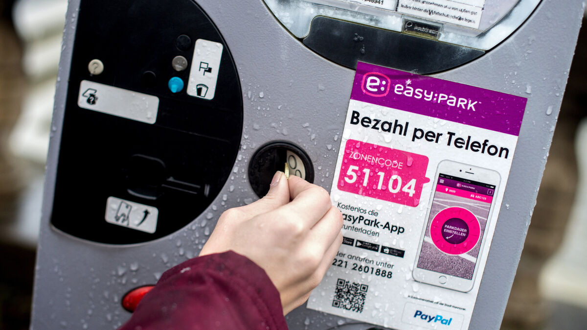 Nicht nötig: Die Stadt Cuxhaven erlöst Autofahrer in der Adventszeit an ausgewählten Tagen von den Parkgebühren. Symbolfoto: Hauke-Christian Dittrich/dpa