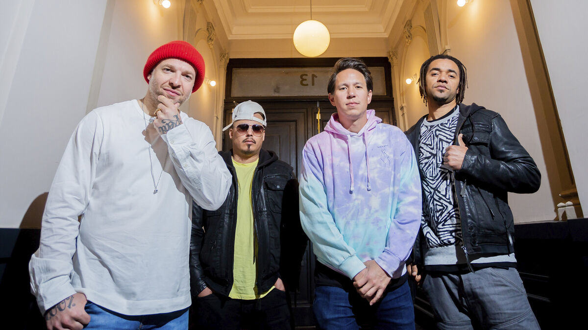 Die Band Culcha Candela gerät erneut in Kritik, nachdem eine Gebärdendolmetscherin beim CSD Köln von der Bühne geschickt wurde. Foto: picture alliance/dpa | Christoph Soeder