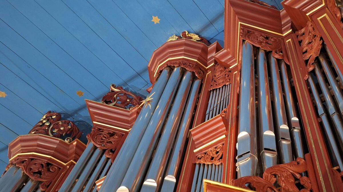 Wird nach fast zweieinhalb Jahren gründlicher Sanierung am Sonntag, 20. Oktober, wieder erklingen: die barocke Gloger-Orgel in der Kirche von St. Severi in Otterndorf. Foto: Kirchenkreis Cuxhaven-Hadeln/Schoener