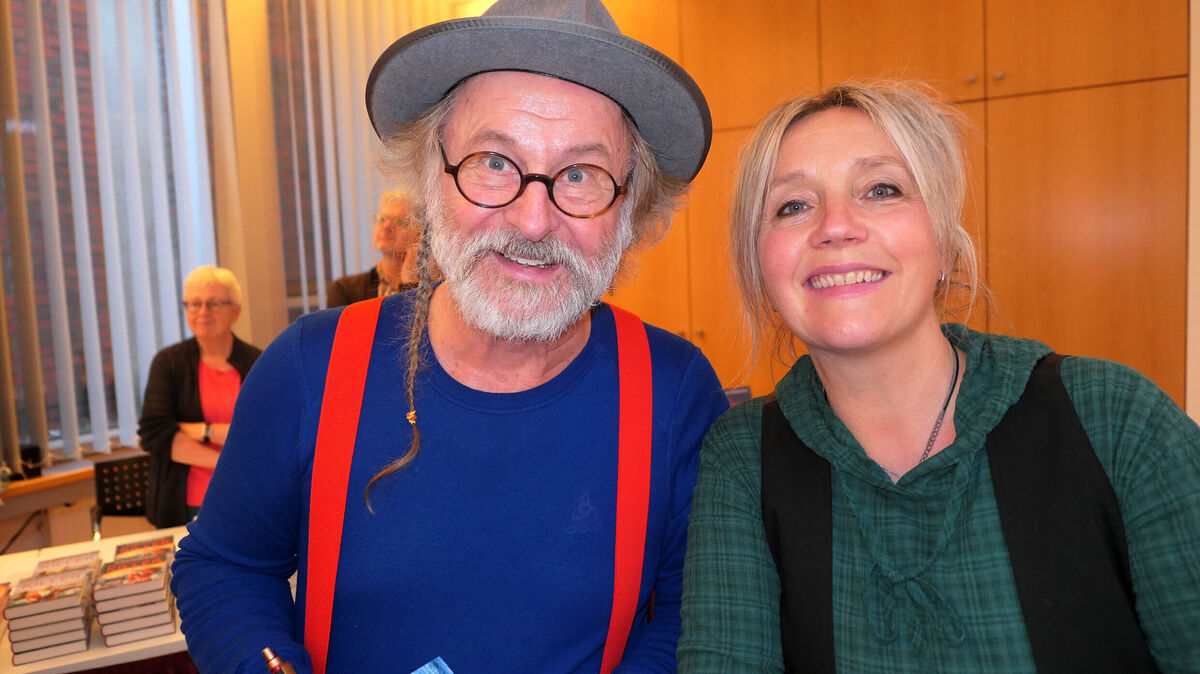 Gern gesehene Gäste: Bettina Göschl (r.) und Klaus-Peter Wolf. Foto: Giesecke