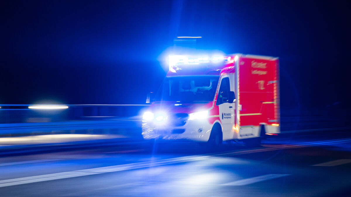 Der Autofahrer wurde bei dem Unfall schwer verletzt. Foto: dpa