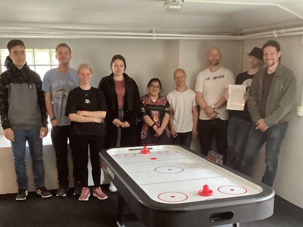 Flohmarkt brachte Menschen in die Schule