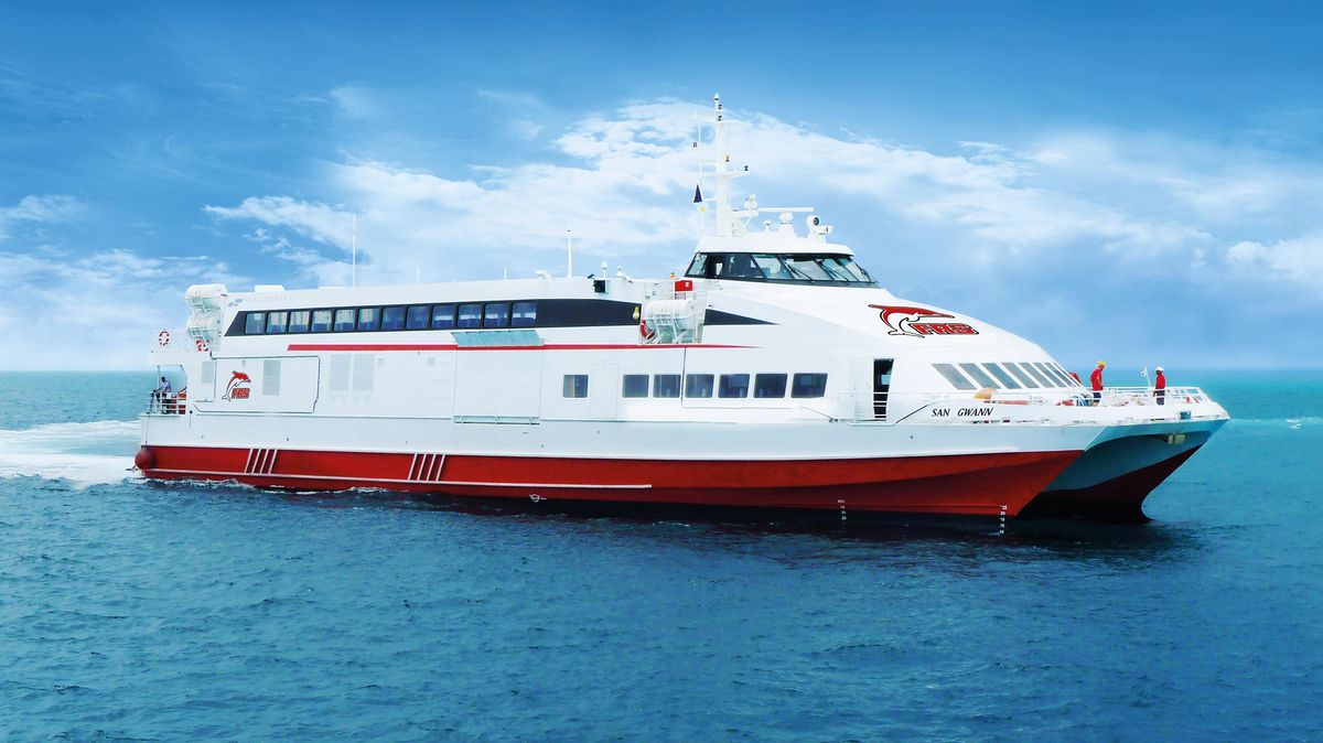 Der Zusatz-Katamaran zwischen Cuxhaven und Helgoland. Foto: FRS Helgoline
