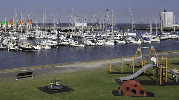 Eine Zeitreise durch ein Jahrhundert Seglervereinigung Cuxhaven