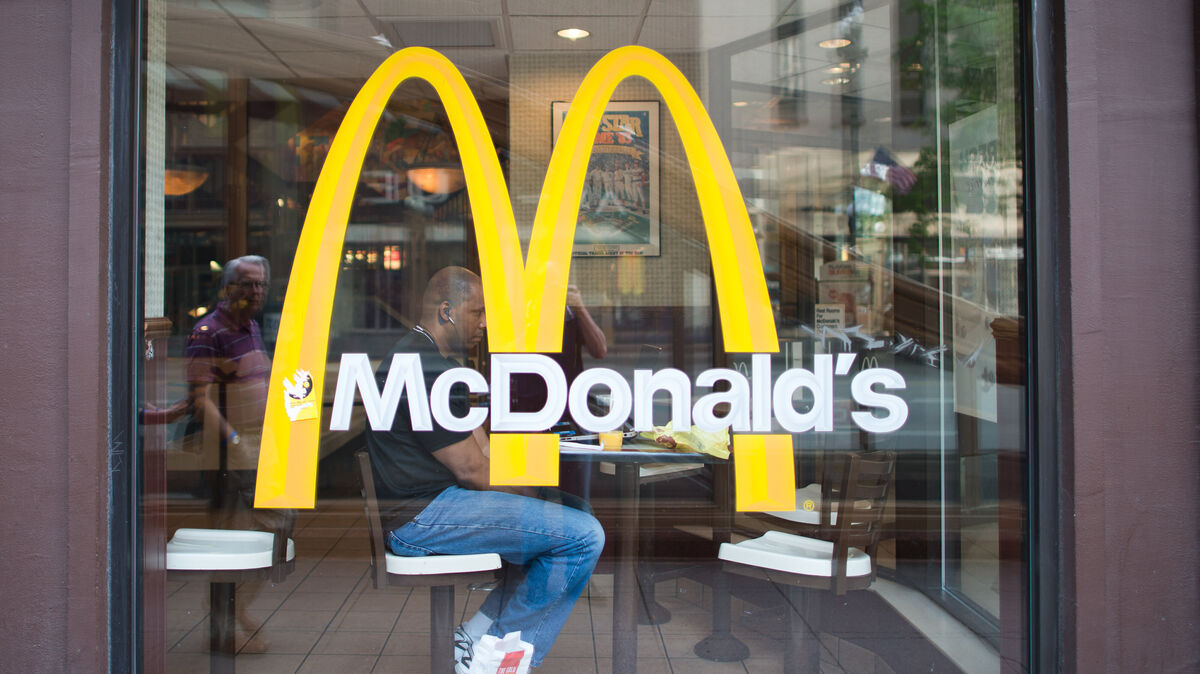 "McDonald's" auch in Hemmoor? Im vergangenen Jahr war das Unternehmen mit einer geplanten Ansiedlung gescheitert, doch jetzt gibt es an einem anderem Standort in Zentrumsnähe einen weiteren Versuch. Foto: Peer Grimm / dpa