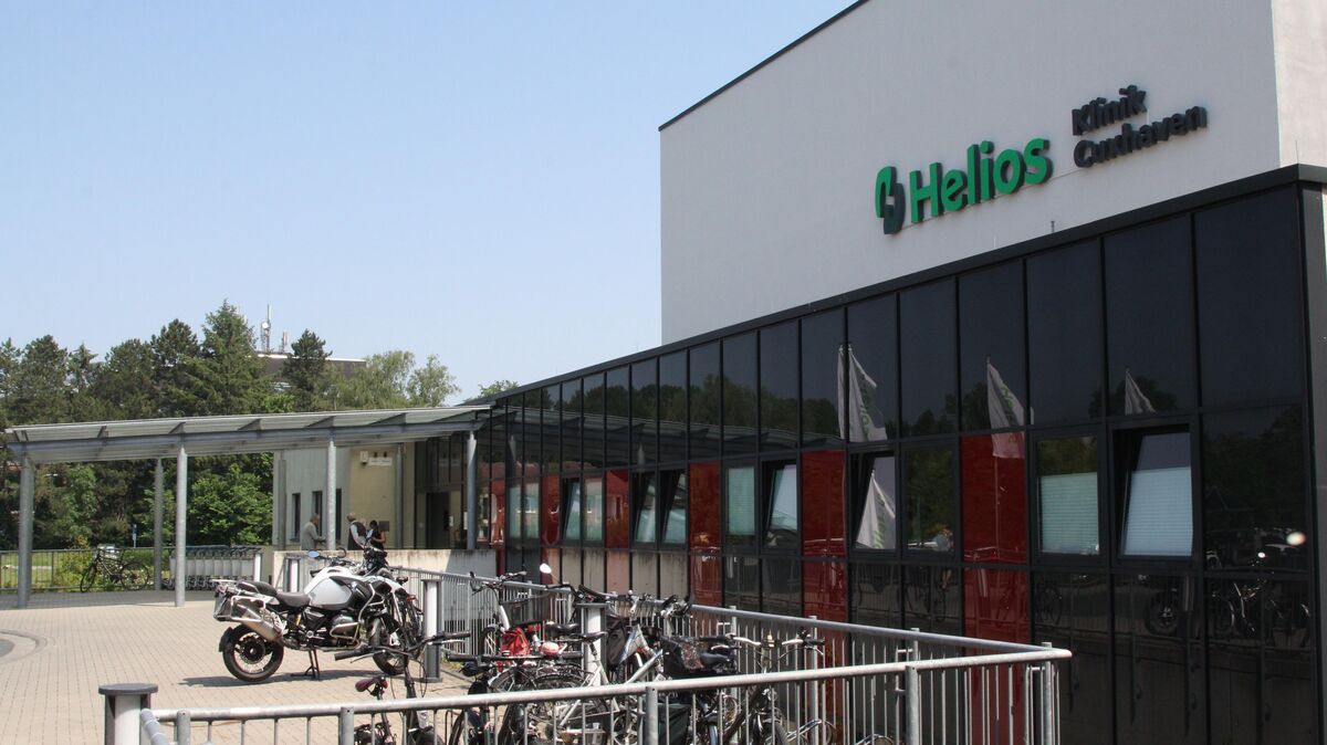 Wie ist es um die Personallage, die Patientenversorgung und die Perspektiven der Helios-Klinik Cuxhaven bestellt? Diese Frage bewegt eine ganze Region - inklusive der Beschäftigten. Fotos: Reese-Winne