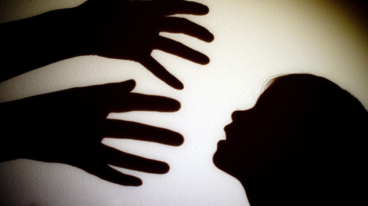 Kindesmissbrauch kommt in jeder Gesellschaftsschicht vor, und das gar nicht selten, sagen Experten. Die Polizei Cuxhaven spricht von durchschnittlich 34 Fällen pro Jahr. Foto: Pleul