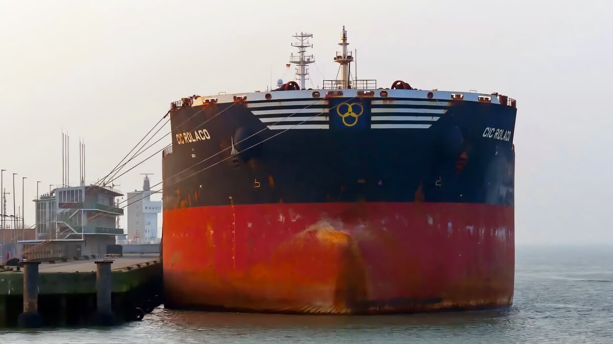 Die "CIC Rolaco" lag mehr als zwei Monate an Cuxhavens Steubenhöft. Foto: Lisa Sonntag