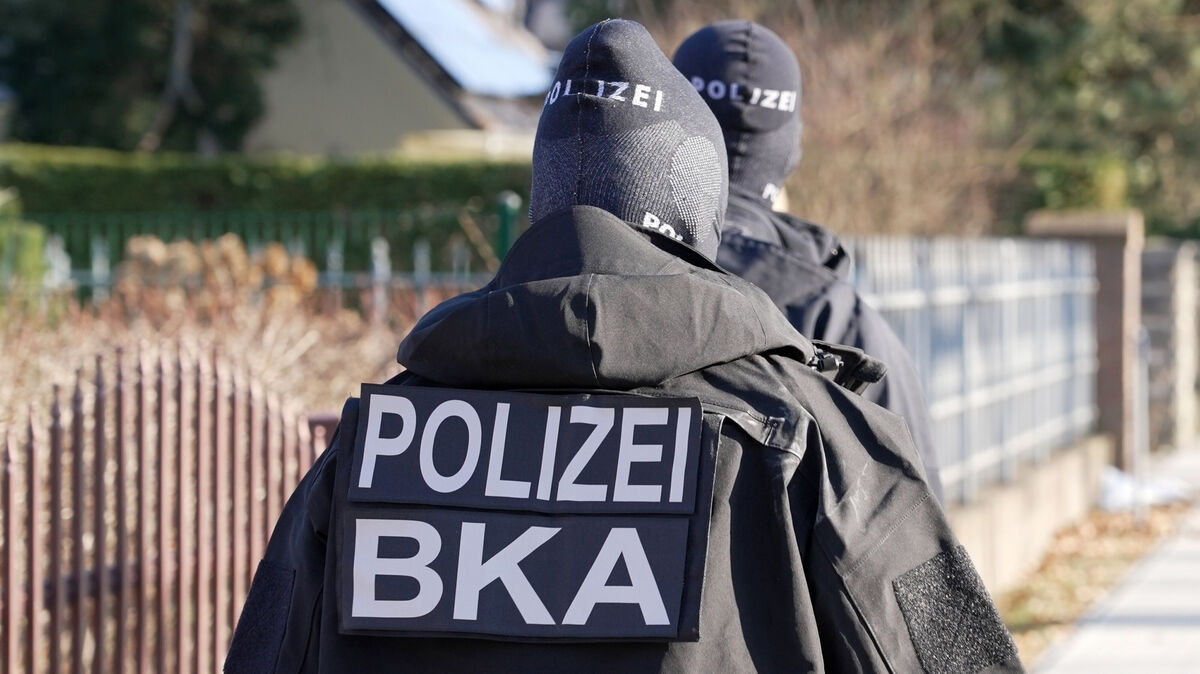 Bundesweit finden am Mittwoch Durchsuchungen statt. Auch der Landkreis Cuxhaven steht dabei im Fokus. Foto: dpa/ Sven Kaeuler