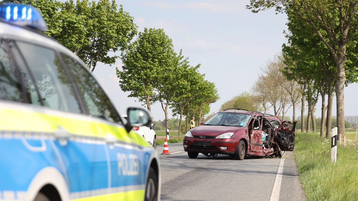 Unfall auf der B73 zwischen Altenbruch und Groden. Foto: Lütt