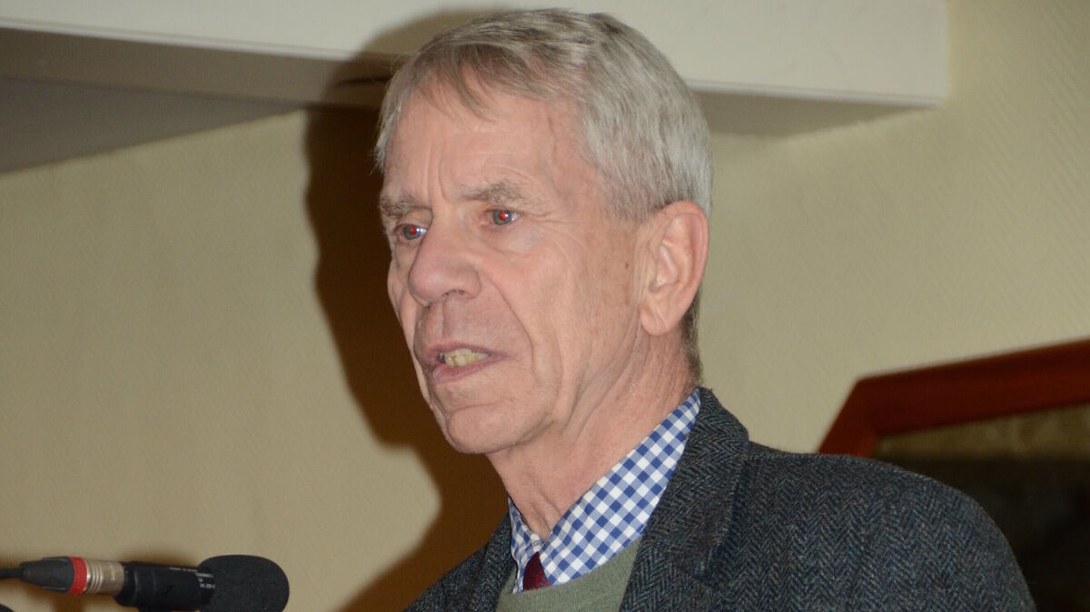 Der Nahostexperte Dr. Jörg Bremer sprach beim Hochzeitssuppenessen des Rotary Clubs Otterndorf-Land Hadeln in der Wingst. Foto: Rohde