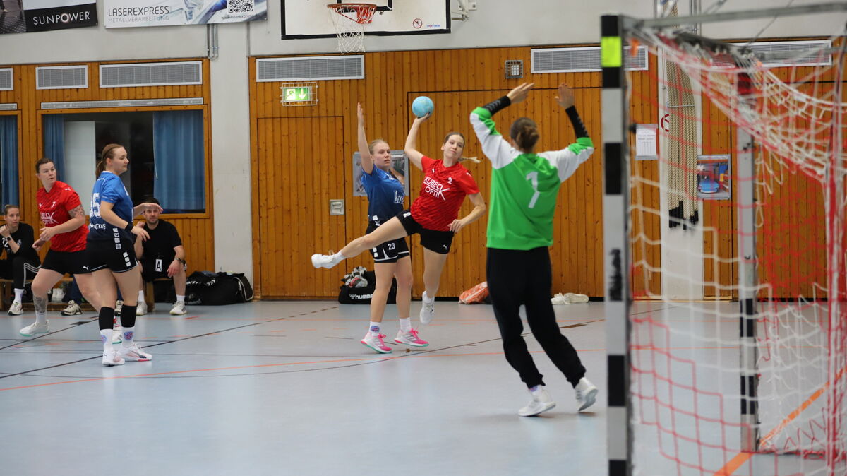 Laura Kühne in Aktion. Können die Verbandsliga-Frauen des TSV Altenwalde gegen Hollenstedt II einen Punkt einfahren? Foto: Witthohn
