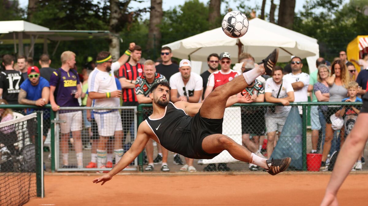 Der Bremerhavener Mehmet Ari sorgte mit seinem Partner Deniz Siga für die wohl spektakulärsten Spieleinlagen. Foto: Unruh