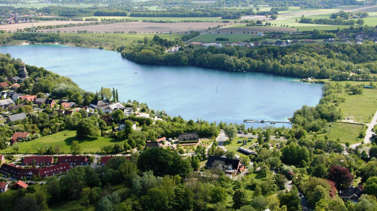 Bei einem tragischen Unglück im Kreidesee Hemmoor ist ein Taucher ums Leben gekommen. Foto: Archiv