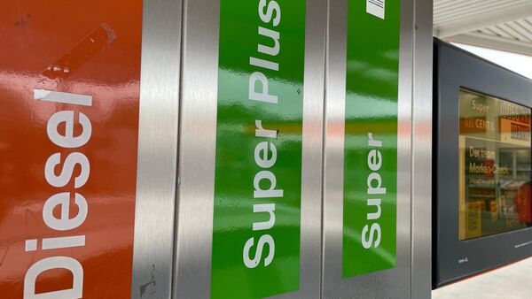Spritpreise im Kreis Cuxhaven gesunken: Rabatt aber nicht vollständig weitergegeben