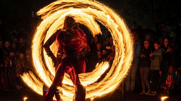22. Tropennacht im Wingster Waldzoo: Feuershow, Musik und magische Lichter