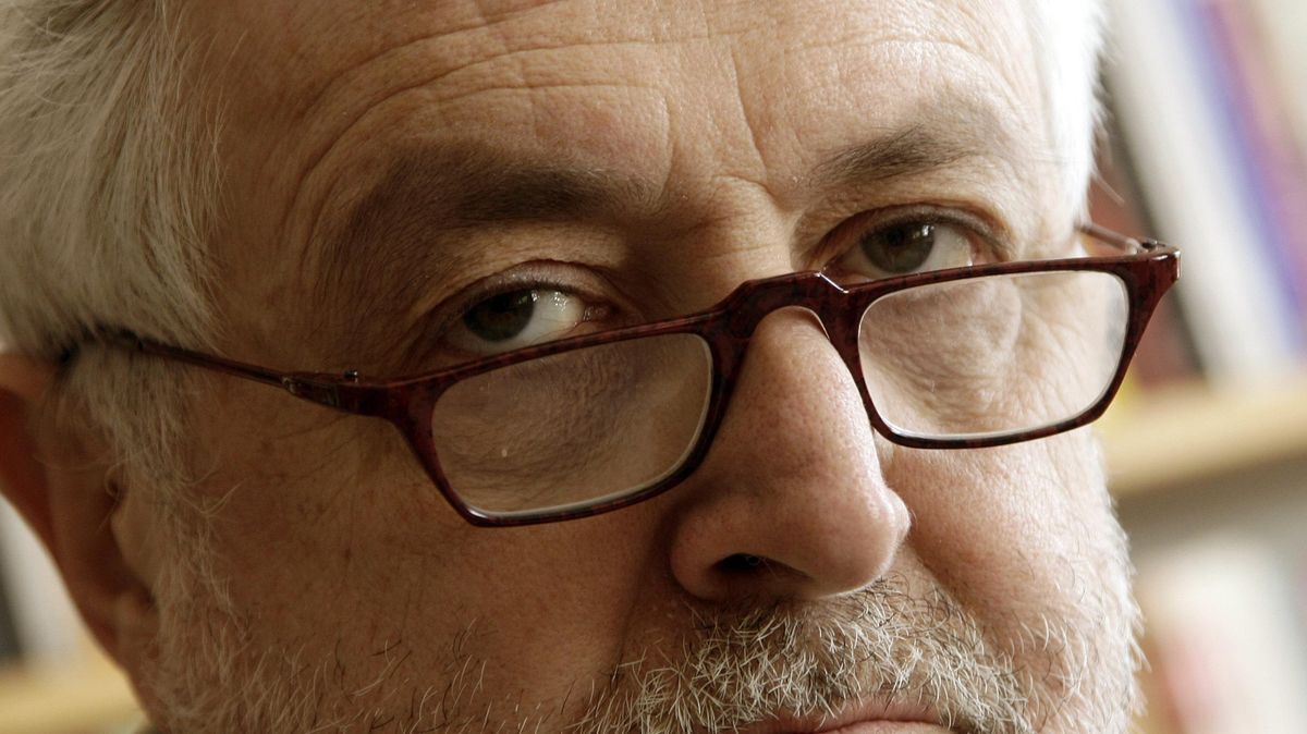 Keine Frage, Henryk M. Broder ist immer für Aufregung gut. Er polarisiert und provoziert, wird wahlweise gehasst und verehrt. Am Freitag, 8. November, liest der Journalist, Essayist und Schriftsteller in den Otterndorfer Seelandhallen aus seinem frisch erschienenen Buch "Wer, wenn nicht ich ...". Foto: dpa/Burgi