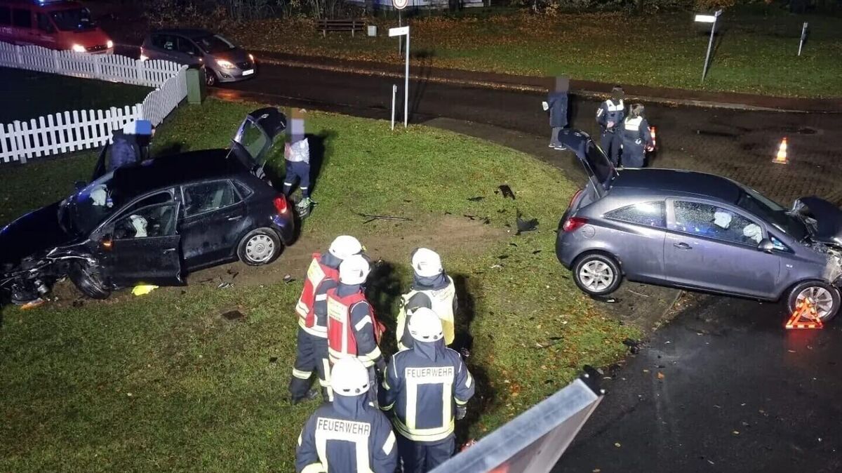 Blick auf die Unfallstelle an der Kreuzung Heideweg/Alter Postweg/Breslauer Straße in Cadenberge. Foto: Feuerwehr