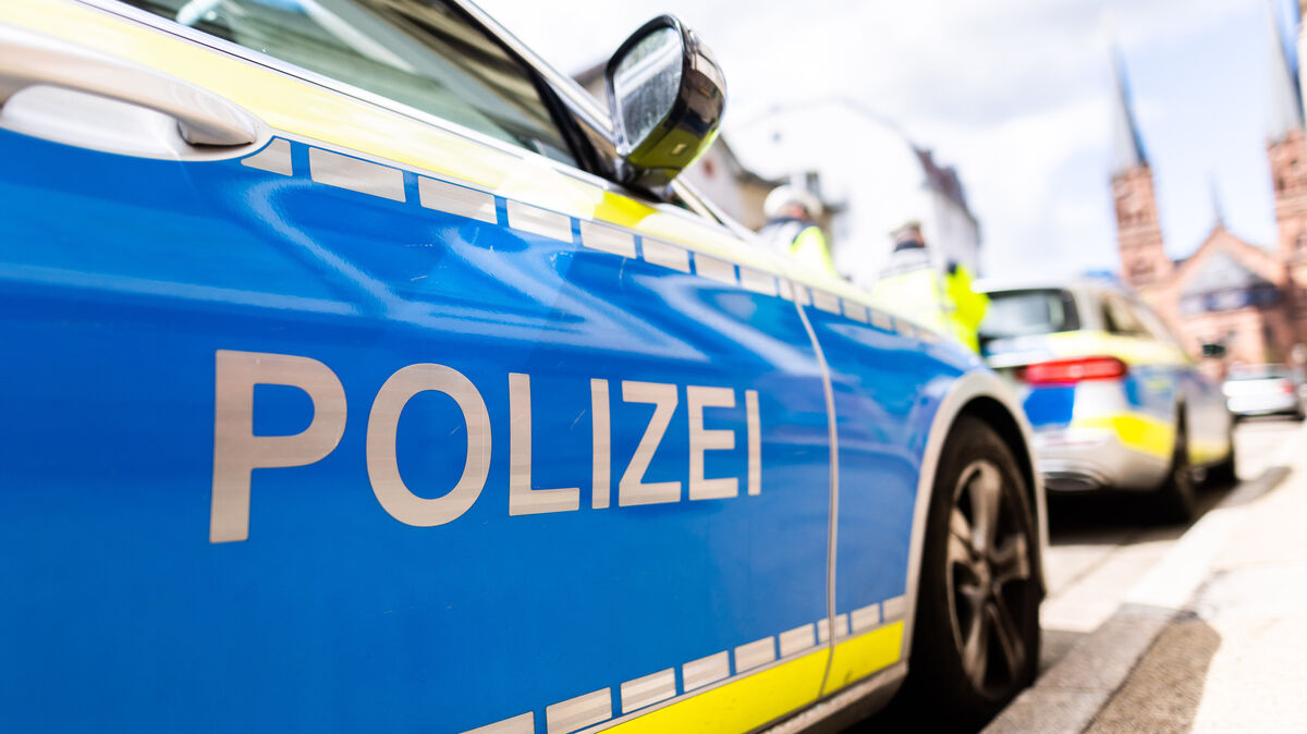 Die Polizei Cuxhaven hatte am Freitagmorgen die Öffentlichkeit um Hilfe bei der Suche nach dem 13-jährigen Jungen aus Hechthausen gebeten. Symbolbild: von Ditfurth