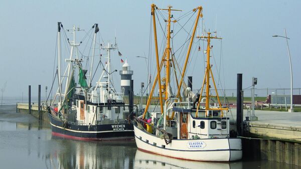 Krabbenkutter in Wremen droht zu sinken: Wasser läuft in Maschinenraum