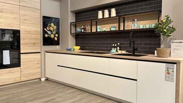 Neueröffnung von Meyerhoffs  Küchenhaus in Bremerhaven