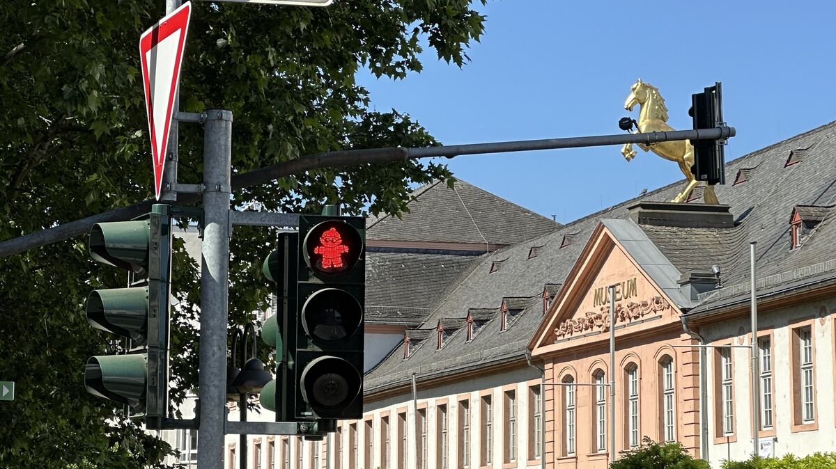 In der Mainzer Altstadt grüßen die Mainzelmännchen als Ampelmännchen. Foto: Reese-Winne
