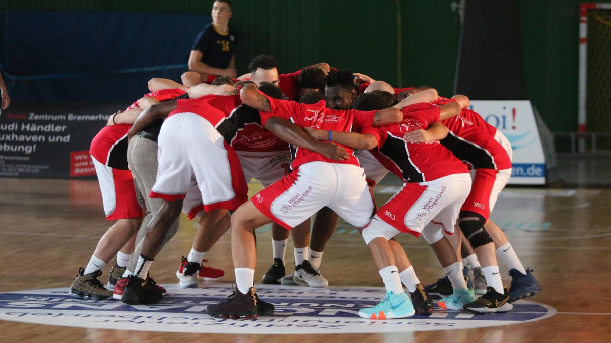 Die Verantwortlichen der Cuxhaven Baskets kämpfen weiter. Foto: Archiv