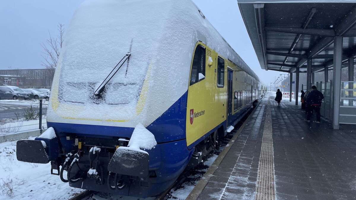 Aufgrund des ab Mittwochs angekündigten Bahnstreiks wird der Zugverkehr auf der Bahnstrecke zwischen Cuxhaven und Hamburg nur mit großen Einschränkungen aufrecht erhalten werden können. Foto: Koppe