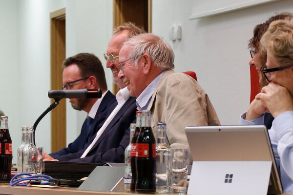 Rückblick im Cuxhavener Stadtrat: Corona, Krach, aber auch "ein gemeinsamer Wille"