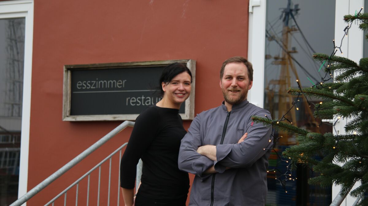 Annemike und Timm Schmeelcke haben sich mit ihrem Restaurant "Esszimmer" an der Präsident-Herwig-Straße 31 im Alten Fischereihafen von Cuxhaven ihren Traum von der Selbstständigkeit erfüllt. Foto: Potschka