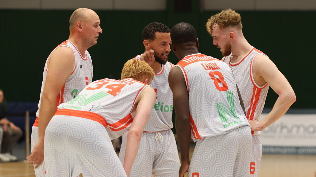 Die Rot-Weiss Cuxhaven BasCats wollen im Heimspiel gegen die Rostock Seawolves endlich den ersten Saisonsieg einfahren. Foto: May