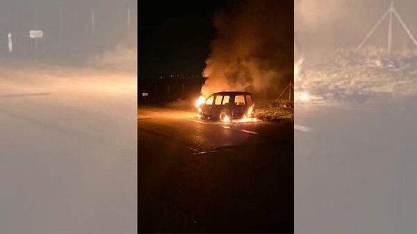 Auto geht auf der A27 bei Nordholz in Flammen auf - Fahrbahn kurzzeitig voll gesperrt