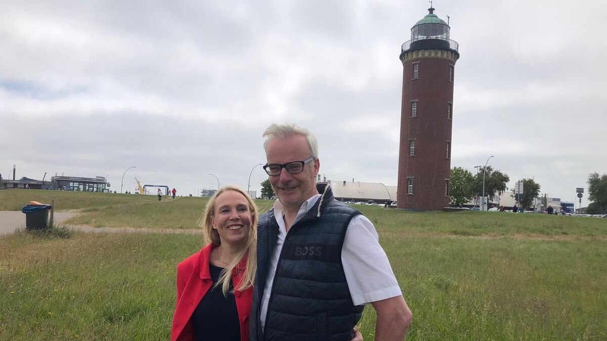 Katrin und Wilhelm Mormann sind Besitzer des Hamburger Leuchtturms. Foto: Kramp