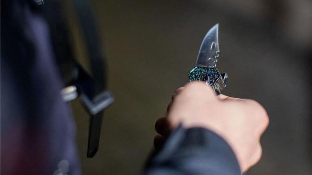 Vor der Disco ist es zu einer Messer-Attacke gekommen. Symbolfoto: Reichwein/dpa