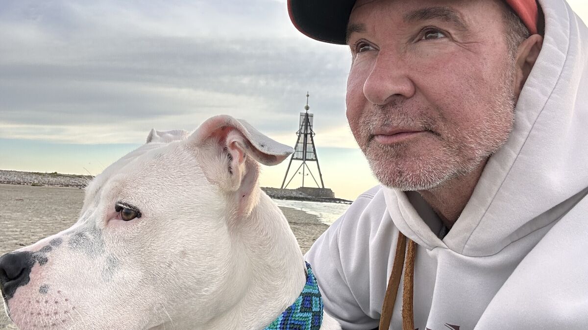 Snoopy ist da: Im Septemer hat Jochen Bendel einen American Staffordshire Terrier aus dem Cuxhavener Tierheim adoptiert. Foto: privat/Bendel