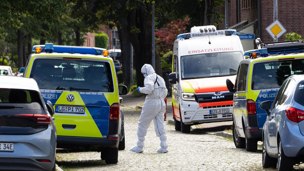 In Stade sind mehrere Menschen durch Schüsse gestorben. Zwei Tatverdächtige wurden festgenommen. Foto: Ulrich Perrey/dpa