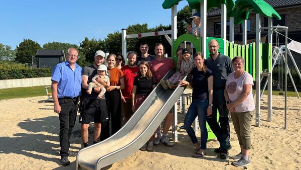 Dank des Anwohner-Engagements in Lamstedt: Neuer Spielplatz im Baugebiet