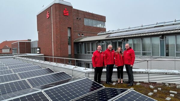 Vorstand legt Bilanz vor: Stadtsparkasse Cuxhaven bleibt auf Kurs