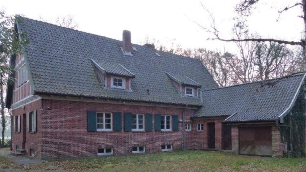 Das 2,7 Hektar große Areal mit mehrern Grundstpücken steht für mindestens 230.000 Euro zum Verkauf. Foto: Bima
