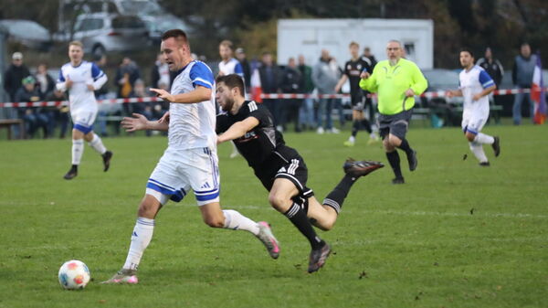 Hitziges Derby in Nordholz: Jan-Niklas Kersten nicht zu stoppen