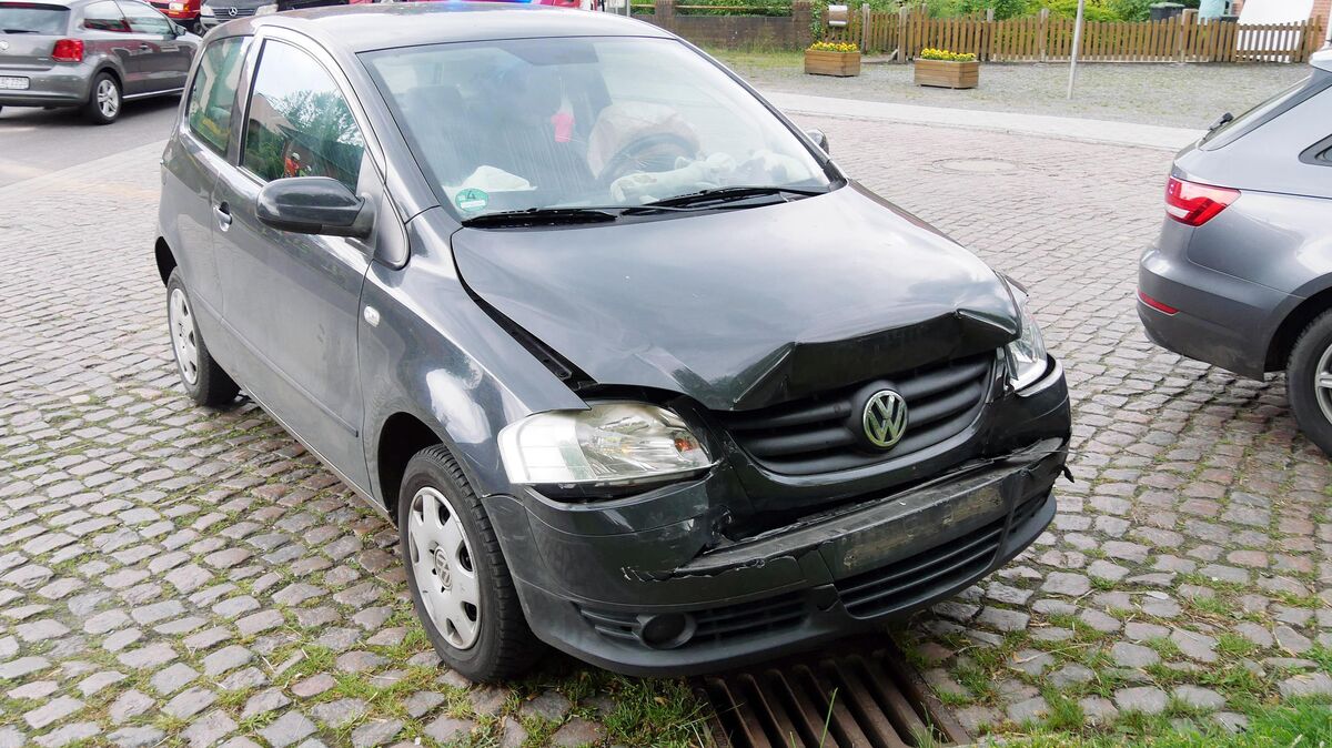 Eine 27-jährige Frau aus Hechthausen war mit ihrem VW Fox an dem Unfall beteiligt. Foto: Lange