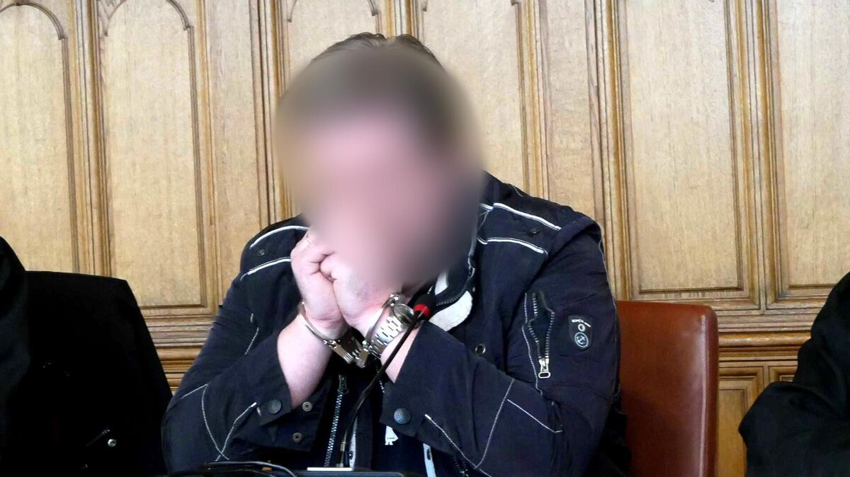 Das Gericht ist überzeugt: Der Angeklagte Ehemann von Ekaterina B. hat seine Frau ermordet. Er wurde am Dienstag zu einer lebenslangen Haftstrafe verurteilt. Foto: Overschmidt