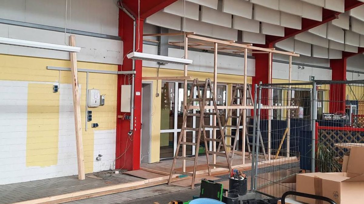 Die Otterndorfer Spiel- und Spaßscheune wird "aufgehübscht": Der komplette Bistrobereich wird umgebaut und die Deckenkonstruktion erneuert. Außerdem erhält das Spielparadies am Norderteiler Weg eine neue Wellenrutsche und Kletterlandschaft. Foto: Stadt Otterndorf