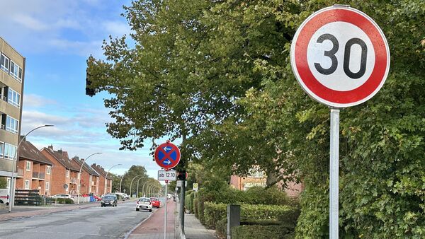 Cuxhaven: Warum der Schilderwald? - Besser vom Gas gehen in Süderwisch