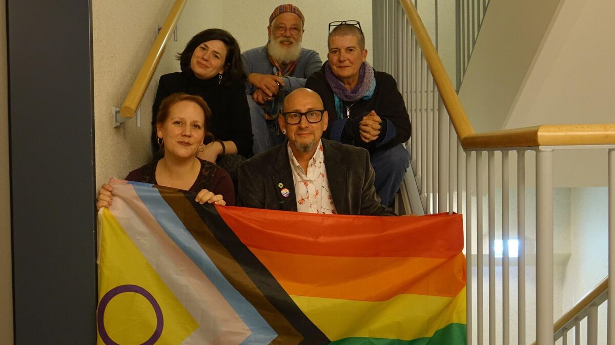 Ein Teil des neu gewählten Vorstandes vom Verein „Gemeinsam Meer Vielfalt“: (hinten v. l.): Julia Patjens, Chrischan Theis, Eva Filipski, (vorne v.l.) Bengta Brettschneider und Frank Struss. Foto: Werder