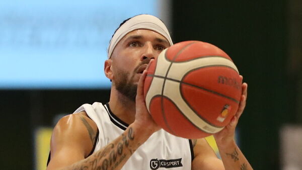 Deon McDuffie führt die Cuxhaven BasCats mit 28 Punkten zum Auswärtssieg