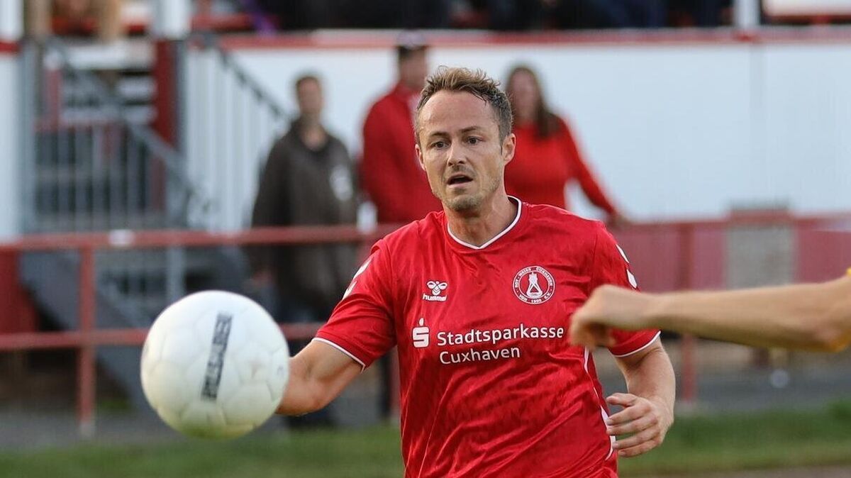 Sebastian Wöhlkens wirbelte in der Rot-Weiss-Offensive. Beim 6:0-Auswärtssieg in Drochtersen schoss er einen Treffer selbst und bereitete zwei weitere vor. Foto: Unruh