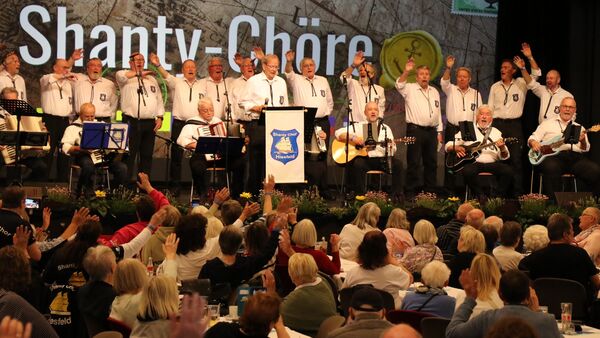 Jubiläum in Döse: 50. Tag der Shanty-Chöre in Cuxhaven und die Fangemeinde ist dabei
