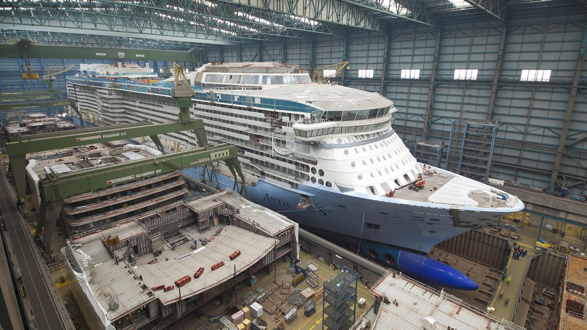 In der Papenburger Meyer Werft werden immer wieder neue Kreuzfahrtgiganten gebaut. Archivfoto: Wessels