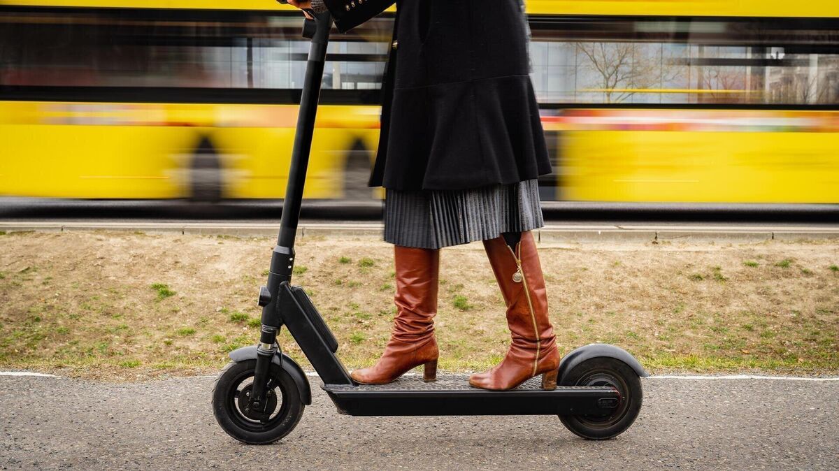 Am Wochenende waren vor allem E-Scooter ohne korrekte Versicherungskennzeichen unterwegs. Foto: Jens Ahner